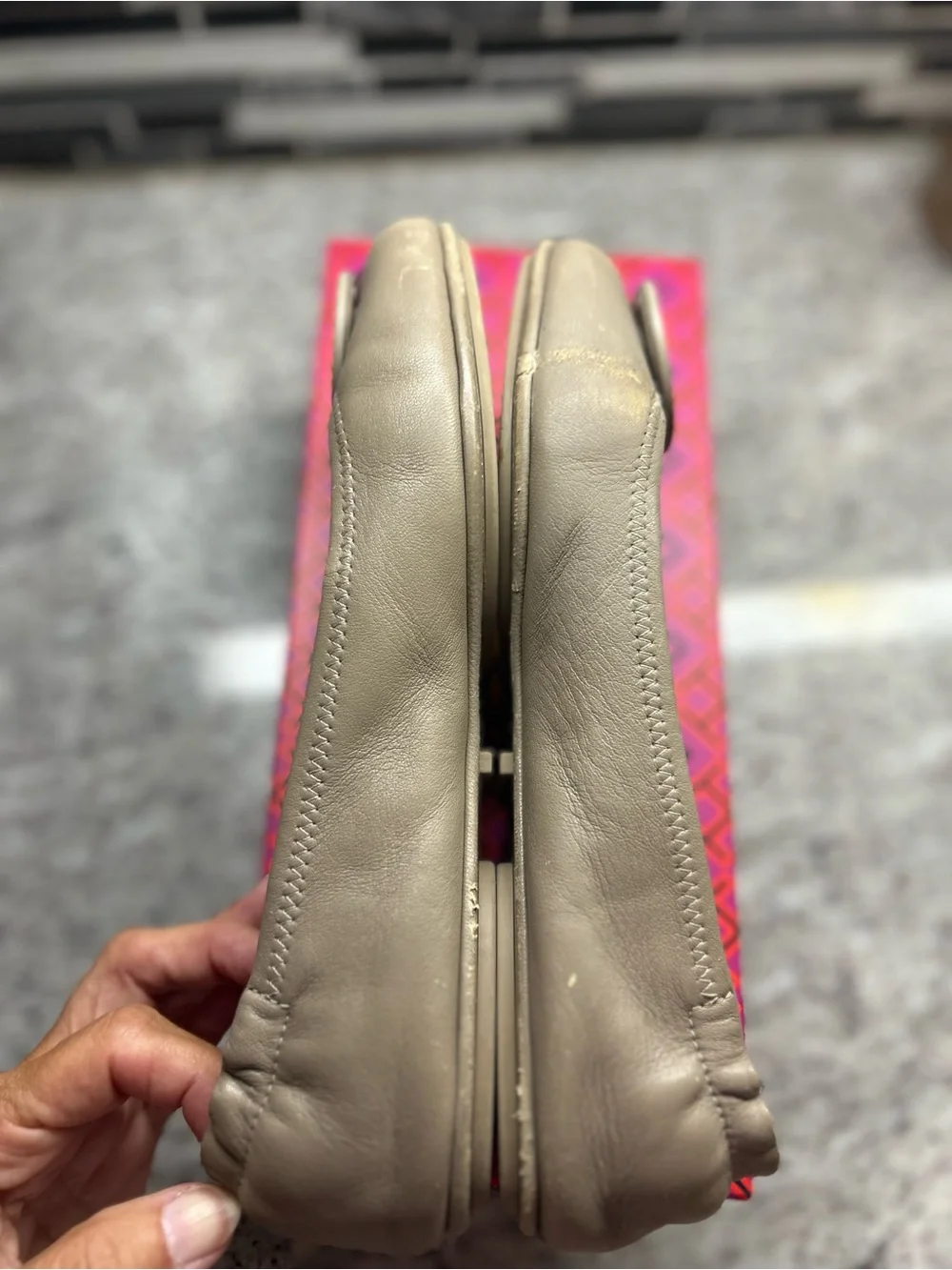 Tory Burch French Gray Leather Minnie Travel Logo Ballet Flats size 8